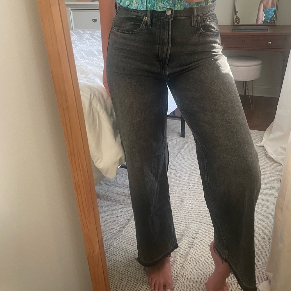 GAP Women's Dark Gray Straight Leg Jeans